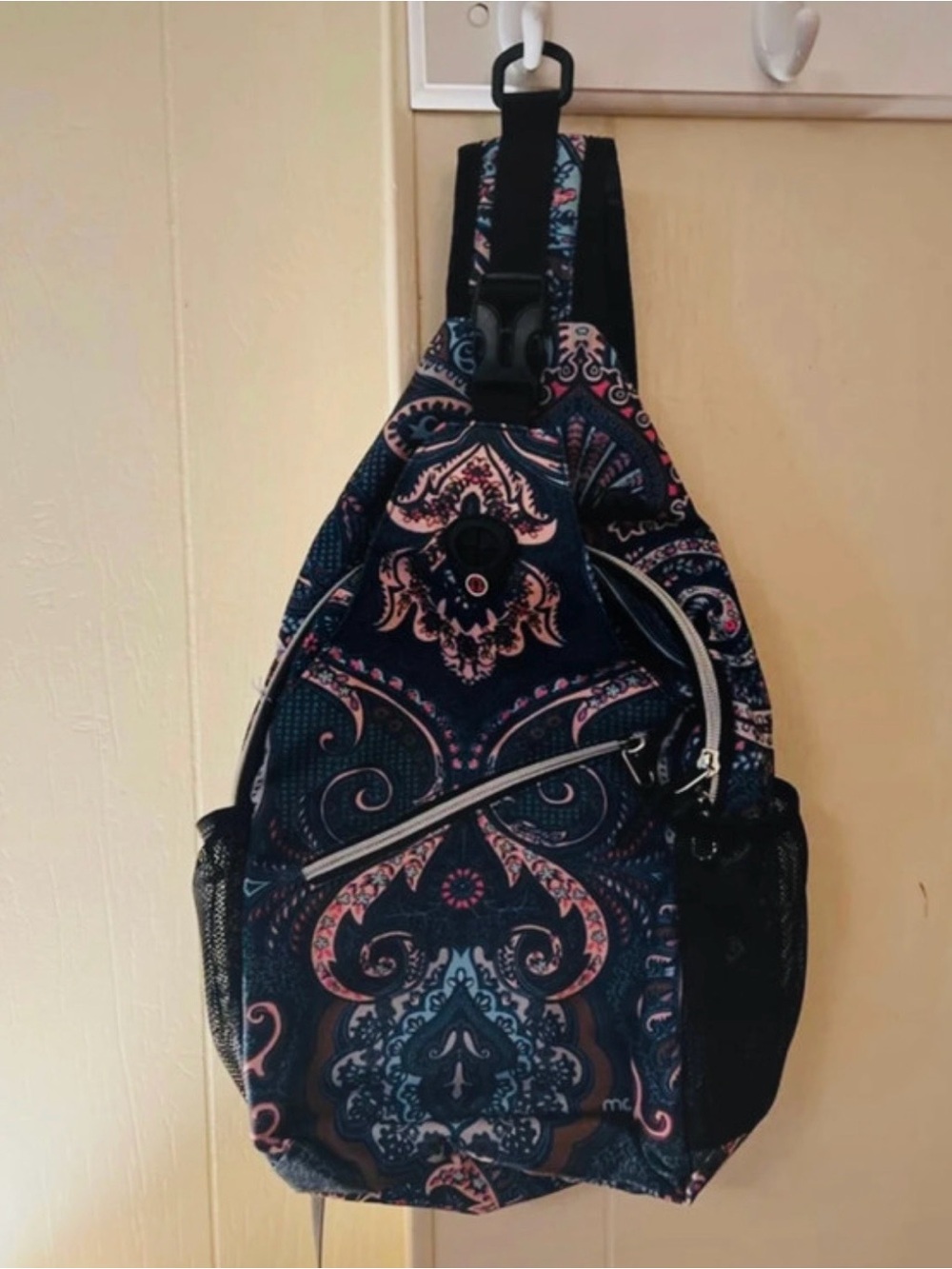 Mosiso -Paisley Sling Backpack
